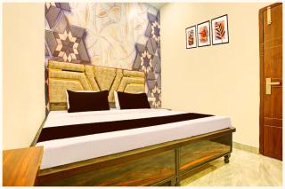 HOTEL GAURAJDHAM PALACE Near Shri Mahakaleshwar Jyotirlinga Temple - Fully Air Hotel - Ujjain - 0