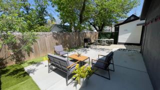 Cedar Hill Good Vibe Home - 3