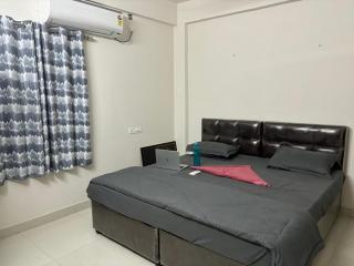 KSR INN Luxury Suites & Service Appartments - Hyderabad - 0