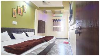 HOTEL Priyanshi !Palace Near Shri Mahakaleshwar Jyotirlinga Temple - Fully Air Conditioned Rooms With Wi-fi - Free Parking Available - Ujjain - 4