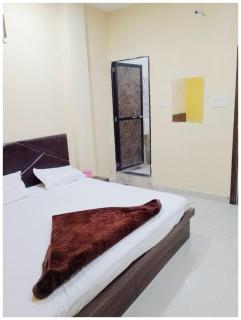 HOTEL Priyanshi !Palace Near Shri Mahakaleshwar Jyotirlinga Temple - Fully Air Conditioned Rooms With Wi-fi - Free Parking Available - Ujjain - 7