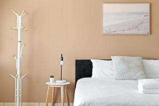 Serene and Spacious King Room in Liverpool - Quiet Yet Central - Shared Bathroom - Liverpool - 9