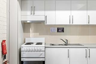 Quiet Crescent Stay in Liverpool - Comfortable Double Room - Shared Bathroom - Liverpool - 4