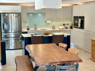 Modern 4-Bedroom Family Home with Garden, Parking - Westward Ho - Westward Ho - 7