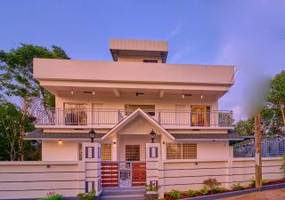 Nature Shade Pool Villa in Munnar by VOYE HOMES - Munnar - 2