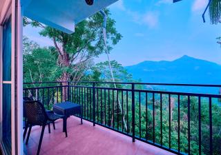 Nature Shade Pool Villa in Munnar by VOYE HOMES - Munnar - 5