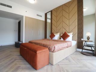 Spacious Designer Home Pool, Gym & Playground - 1