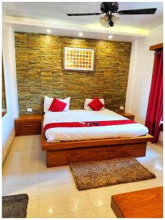Hotel Santosh ! Residency Puri Near Sea Beach - Lift - Shared Parking - Swiming Pool Facilities - Spacious and Fully Air Conditioned Rooms - Best Hotel In Puri - Puri - 6