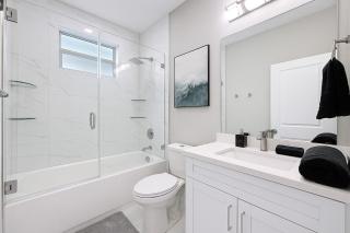 Rebuilt Tampa Home - Chefs Kitchen - Sleeps 12 - 1