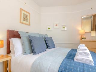 Number 1 Admiralty Cottages - Alverstoke - 1