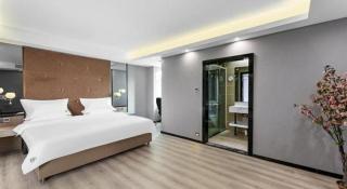 V.crown Holiday Hotel - Foshan - 4