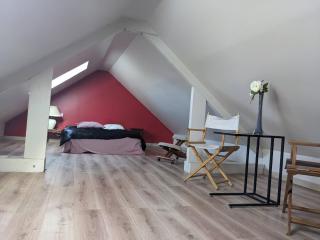 Grande chambre d'hôtes dans le pré - Donnay - 3
