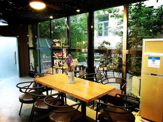 Lantian Garden Hostel - Qingdao - 3