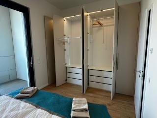 Amazing 2BR &1LR Apartment Very Central - Nivy - 8
