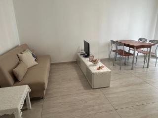 Central Modern Trilo - Bari - 1
