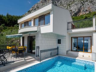 Villa Amare, Makarska with pool and garden - 8