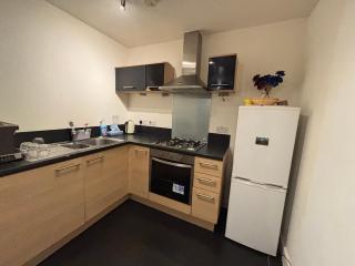 Luxury 1-Bedroom Apartment in Central Grays with Parking & Excellent Transport Links - Stifford - 1