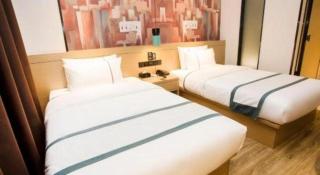City Comfort Inn Yuzhou Yuwang Square - 1