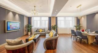 The Long Red Hotel Daye Huangshi - 8