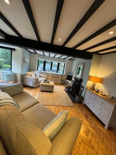 Thornton House Private Country House Thornton Hough Entire House sleeps 6 - Wirral - 8