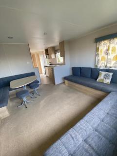 Hillside Sleeps 6 - Allhallows - 9