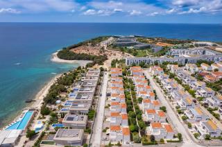 Sunny Resort apartment with sea view 1142 - 1