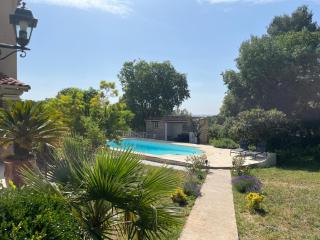 Le mazet en été en garrigue nimoise - Nîmes - 3