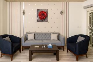820 · 2BR Townhouse Bath TV Backyard - Sheikh Zayed - 9
