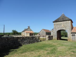 Maison de charme avec Piscine en Périgord - 2