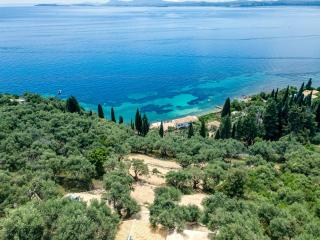 Elysian Stonehouse by the beach - 9