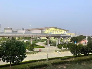 Mahadev Hotel !! Near Chandigarh Int'l Airport ! - - 5