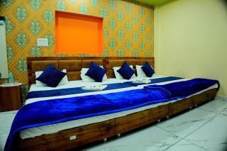Near Shri Mahakaleshwar Jyotirlinga Temple HOTEL GANARAJ # SHARNAM - Providing Spacious Rooms With Free Wi-Fi - Free Parking Available - Best Hotel In Ujjain - Ujjain - 7
