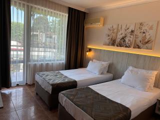 Oleander House and Tennis Club - 2