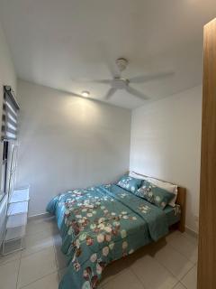 Cozy Aesthetic Apartment near KLIA Airport - 3