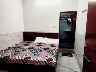 Shri Sitaram Guest House - Near Ram JanamBhoomi Ayodhya - 3