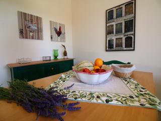 Chic Farmhouse in Montalto di Castro with Terrace - Montalto di Castro - 1