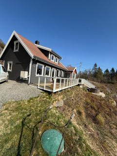 Landlig hytte med jacuzzi - Lyngdal - 0