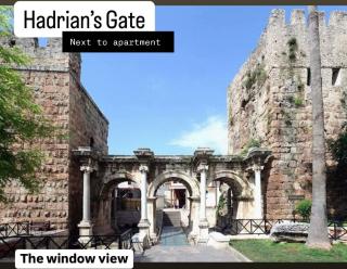next to Hadrian's Gate & OldTown in center Antalya - Antalya - 1