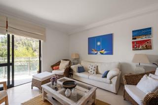 BmyGuest - Sesimbra Palames Beach & Pool Apartment - Sesimbra - 2