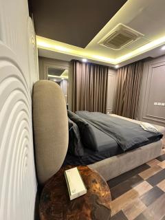 Gold Crest Mall, Premium one bedroom serviced Apartment - Lahore - 9