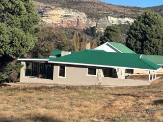 107 Golf Estate Front Row - Clarens - 9