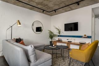 Table Mountain Views & Rooftop Pool Retreat - 5