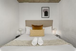 Table Mountain Views & Rooftop Pool Retreat - 1