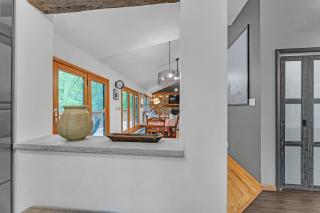 Modern Mountain Retreat Near Dolly Sods & Skiing home - Cortland - 1