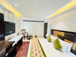 Hotel Aura IP Grand Karkardooma New Delhi - 0