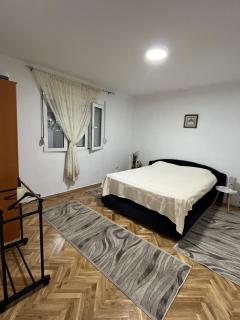 R&S two bedroom apartment - Podgorica - 4