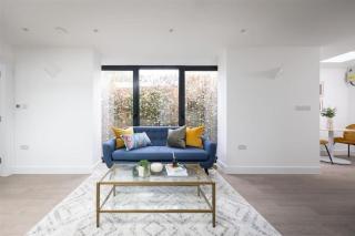 YT Leyton House with Garden - London - 4
