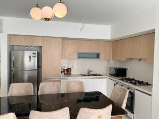 Chalet 3BR Pool View - Navy 11-106 - 3