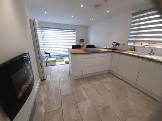 Victorian seaside apartment - West Kirby - 3