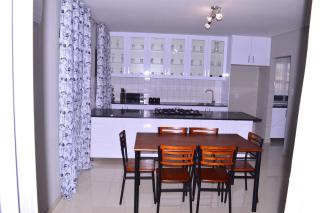 Oceana Luxury Guesthouse - Windhoek - 2